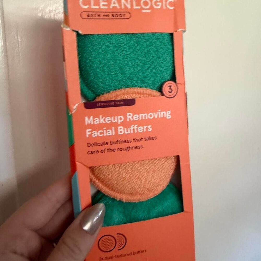 Sephora Orange and Green Makeup